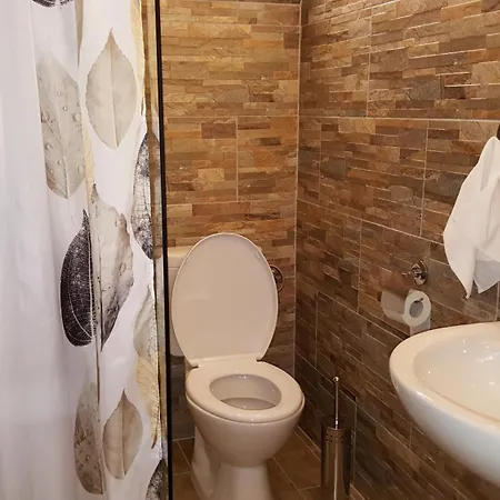 Kitti Szallashely Mogyoród