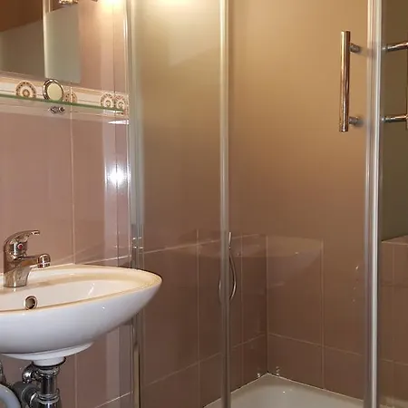 Kitti Panzio * Mogyoród