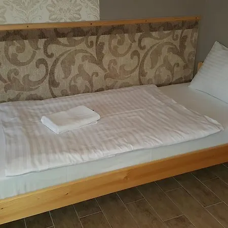 Kitti Panzio * Mogyoród