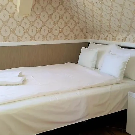 Kitti Panzio Mogyoród