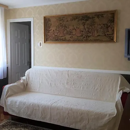 Kitti Panzio Mogyoród