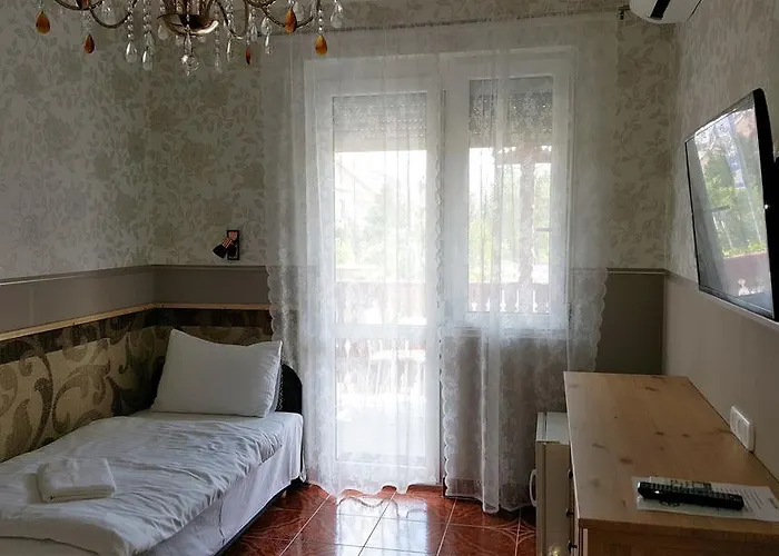 Gazde/Camere de închiriat Kitti Panzio *