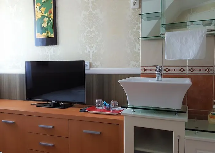 Kitti Panzio Gazde/Camere de închiriat